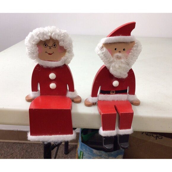 Vintage Wooden Christmas Mr & Mrs Claus Mantle Pieces - Picture 3 of 7